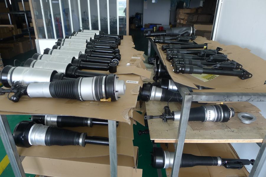 Guangzhou Jovoll Auto Parts Technology Co., Ltd. dây chuyền sản xuất của nhà sản xuất